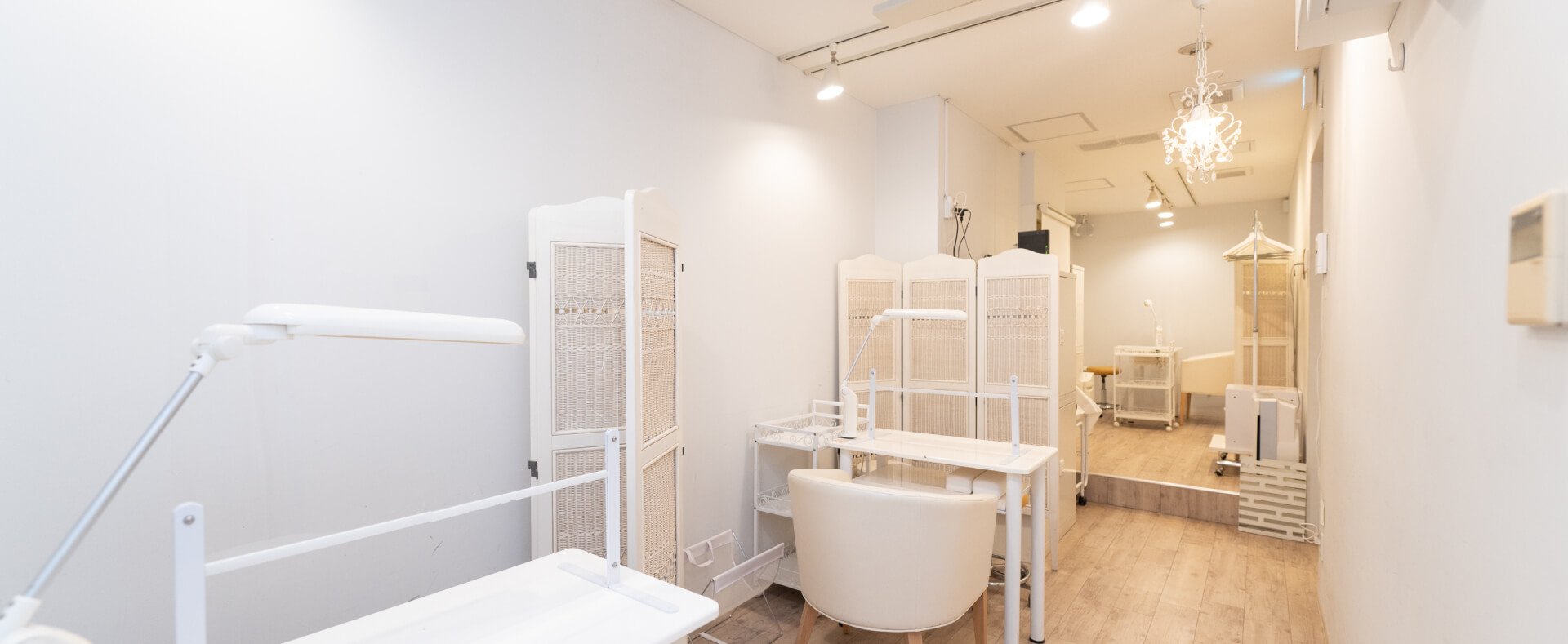 ネイル空間店内